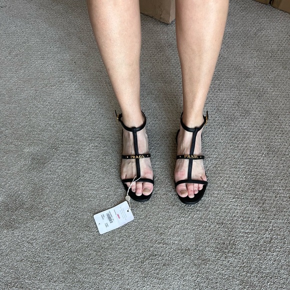 💄Prada sandals 40 IT US 10 FIRM PRICE 💄 - Picture 1 of 12